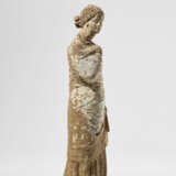 A GREEK TERRACOTTA FEMALE FIGURE - photo 2