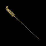 A FRANKISH GILT SILVER AND GARNET HAIR PIN WITH AN EAGLE TERMINAL - фото 4