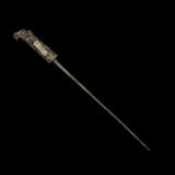 A FRANKISH GILT SILVER AND GARNET HAIR PIN WITH AN EAGLE TERMINAL - фото 5