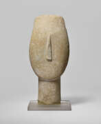 Grèce antique. A LARGE CYCLADIC MARBLE HEAD