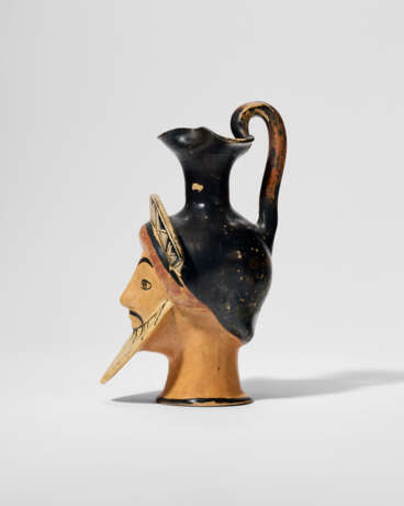 AN ATTIC POTTERY FIGURAL OINOCHOE - photo 2