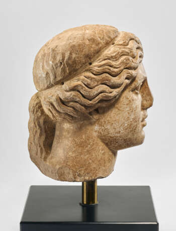 AN OVER-LIFESIZED ROMAN MARBLE HEAD OF APOLLO - photo 3