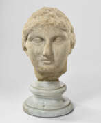 Asien. A GREEK MARBLE PORTRAIT HEAD OF ARSINO&#203; II