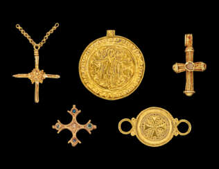 FIVE BYZANTINE GOLD JEWELRY ELEMENTS