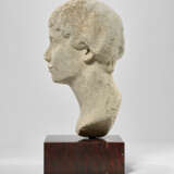 A ROMAN MARBLE PORTRAIT BUST OF A WOMAN - Foto 3