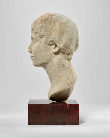 A ROMAN MARBLE PORTRAIT BUST OF A WOMAN - Foto 3