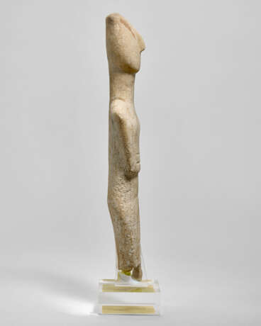 A CYCLADIC MARBLE FEMALE FIGURE - фото 4