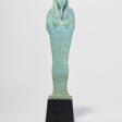 AN EGYPTIAN FAIENCE SHABTI FOR NESBANEBDJED - Maintenant aux enchères