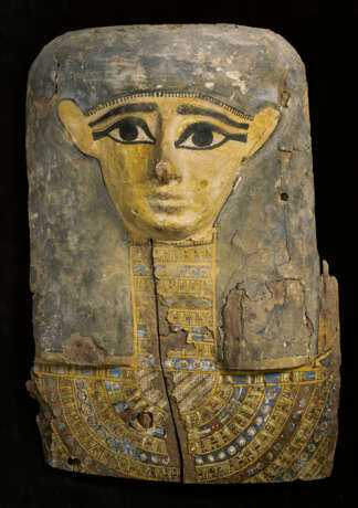 AN EGYPTIAN PAINTED WOOD COFFIN LID - photo 1