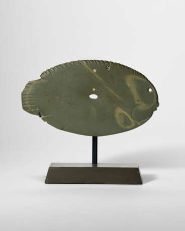 AN EGYPTIAN GREYWACKE FISH PALETTE - photo 1