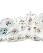 Usine de porcelaine Meissen. 79 Teile aus einem Service Rote Rose