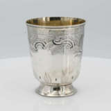 Pair of bell beakers with gilt interior - photo 12