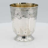 Pair of bell beakers with gilt interior - photo 5