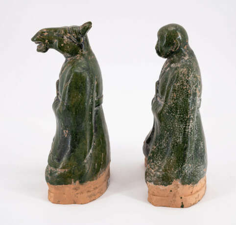 12 FIGURINES REPRESENTING THE TWELVE MONTHS - photo 19