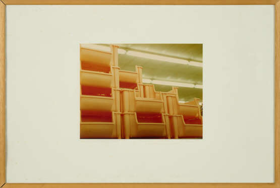 Dan Graham. Stacks of Plastic Trays In Discount Store - фото 2