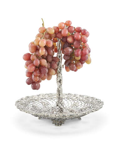 AN AMERICAN SILVER GRAPE STAND - фото 1