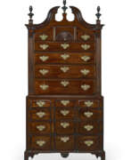 Сундуки (Интерьер и Дизайн, Мебель, Мебель для хранения). A CHIPPENDALE CARVED MAHOGANY BLOCK-FRONT CHEST-ON-CHEST