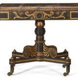 A CLASSICAL GILT-STENCILED AND SIMULATED ROSEWOOD CARD TABLE - Foto 4