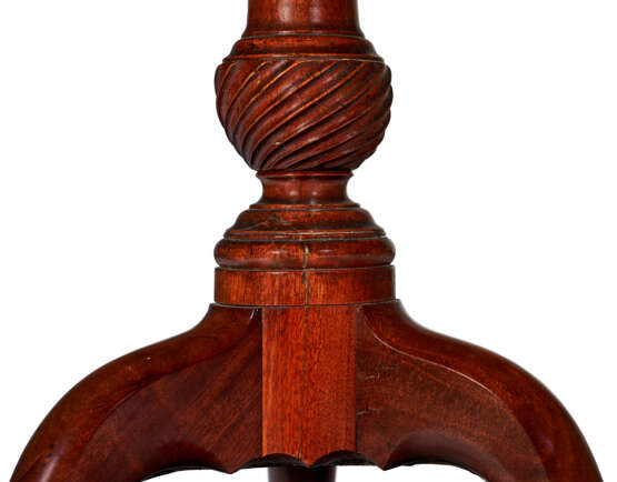 THE JAMES ATKINSON CHIPPENDALE CARVED MAHOGANY TEA TABLE - photo 6