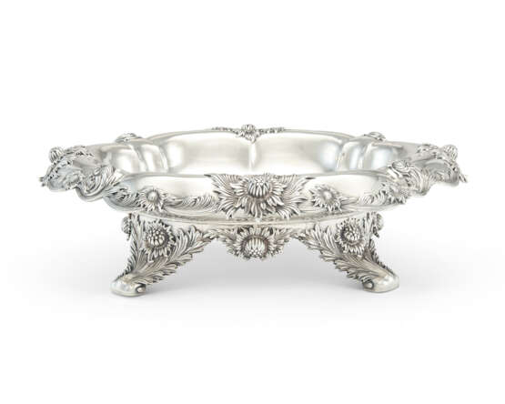 AN AMERICAN SILVER CENTERPIECE BOWL - photo 1