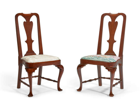 TWO QUEEN ANNE CHERRYWOOD SIDE CHAIRS - photo 1