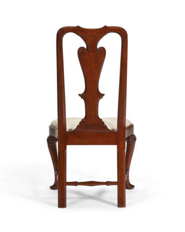 TWO QUEEN ANNE CHERRYWOOD SIDE CHAIRS - photo 3