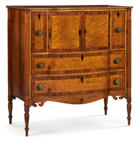 A FEDERAL INLAID MAHOGANY, FIGURED MAPLE AND CHERRYWOOD SIDEBOARD - photo 6