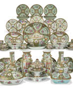 Exportation chinoise. AN ASSEMBLED CHINESE EXPORT PORCELAIN ‘ROSE MEDALLION’ PART DINNER SERVICE