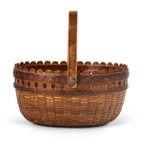 AN OPENWORK "LOLLIPOP" LIGHTSHIP BASKET - photo 7