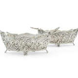 A PAIR OF AMERICAN SILVER TWO-HANDLED SWEETMEAT BASKETS - photo 1