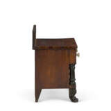 A CLASSICAL VENEERED AND INLAID MAHOGANY DIMINUTIVE CHEST-OF-DRAWERS - фото 5