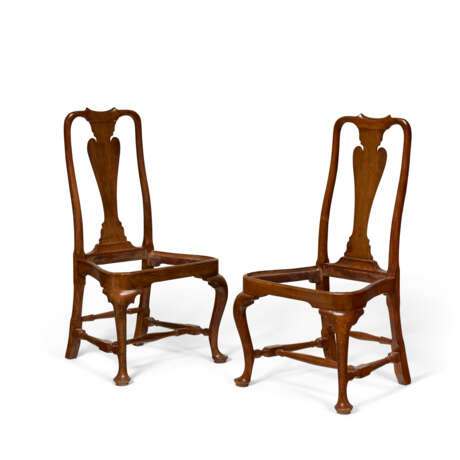 A PAIR OF QUEEN ANNE MAHOGANY SIDE CHAIRS - photo 8