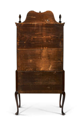 THE POMEROY FAMILY CHIPPENDALE CARVED CHERRYWOOD HIGH CHEST-OF-DRAWERS - photo 5