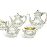 AN AMERICAN SILVER FIVE-PIECE TEA AND COFFEE SERVICE - Foto 1