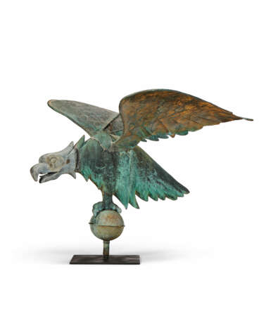 A MOLDED GILT COPPER AND ZINC EAGLE WEATHERVANE - фото 1