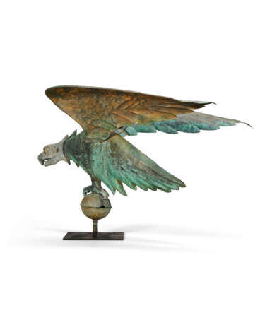 A MOLDED GILT COPPER AND ZINC EAGLE WEATHERVANE - фото 2