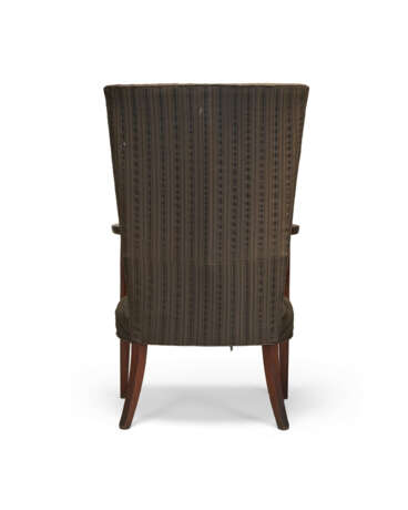 A FEDERAL MAHOGANY LOLLING CHAIR - photo 4