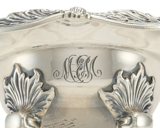 A SET OF SIX AMERICAN SILVER SALT CELLARS - Foto 2