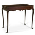 A QUEEN ANNE MAHOGANY TRAY-TOP TEA TABLE WITH ONE DRAWER - Prix ​​des enchères