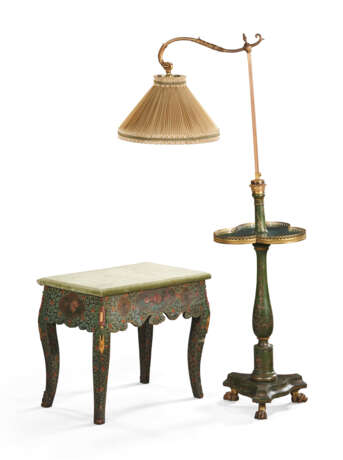 A REGENCY STYLE FLORAL AND GREEN PAINTED FLOOR LAMP - Foto 3