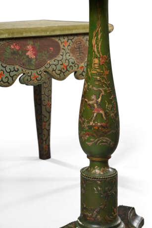 A REGENCY STYLE FLORAL AND GREEN PAINTED FLOOR LAMP - Foto 4