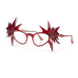 A PAIR OF RED AND PINK-LACQUERED SPECTACLES - фото 5