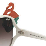 A PAIR OF WHITE-LACQUERED `FLAMINGO` SUNGLASSES - фото 3