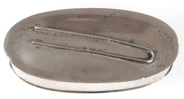 Haarnadel-Dose, oval, 833er Silber, Porto um 1900, J.Rosas &amp; Co., auf Deckel plastische Haarnadel, Rand min. gedellt, 67 g, 2,8x9,4x4,3 cm