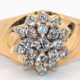 Ring, 14 k GG, besetzt mit 19 Brillanten von zus. ca. 0,38 ct., Ges.-Gew. 5,53 g, RG 54 - photo 1