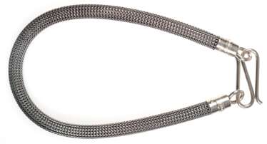 Collier, 925er Silber, Martin Hardt 1998, signiert und datiert, in Strickoptik, großer Hakenverschluß, Gew. 77 g, Ges.-L. 46 cm