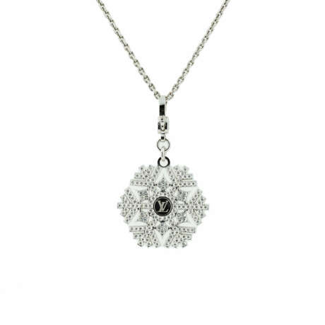 Louis Vuitton. Diamond-Pendant-Necklace - фото 1