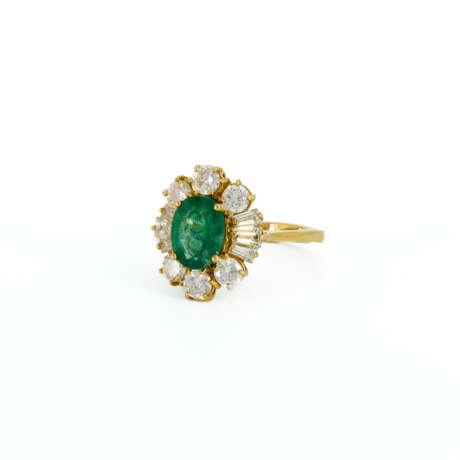 Emerald-Diamond-Ring - фото 1