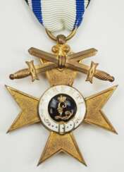 Bayern: Militär-Verdienstkreuz, 3. Form (1913-1918), 1. Klasse mit Schwertern.