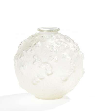 Vase mit Mistelzweigen 'Druide'. Lalique, René-Wingen-sur-Moder. - photo 1